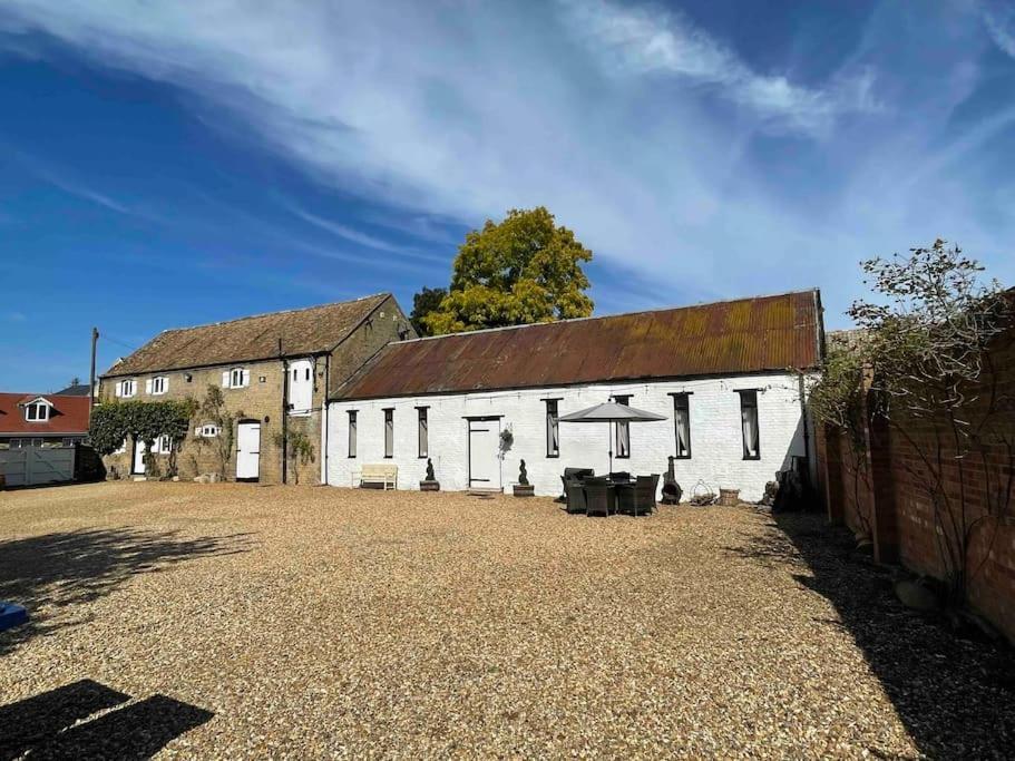 The Old Hay Barn - Games Room, Gym, Sleeps 8 Godmanchester Exterior photo